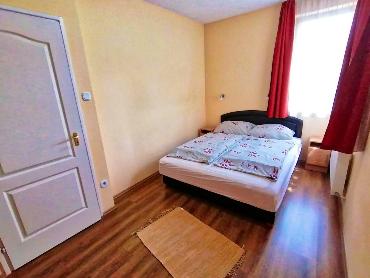 Villa Aida Apartman Hajduszoboszlo Exterior photo